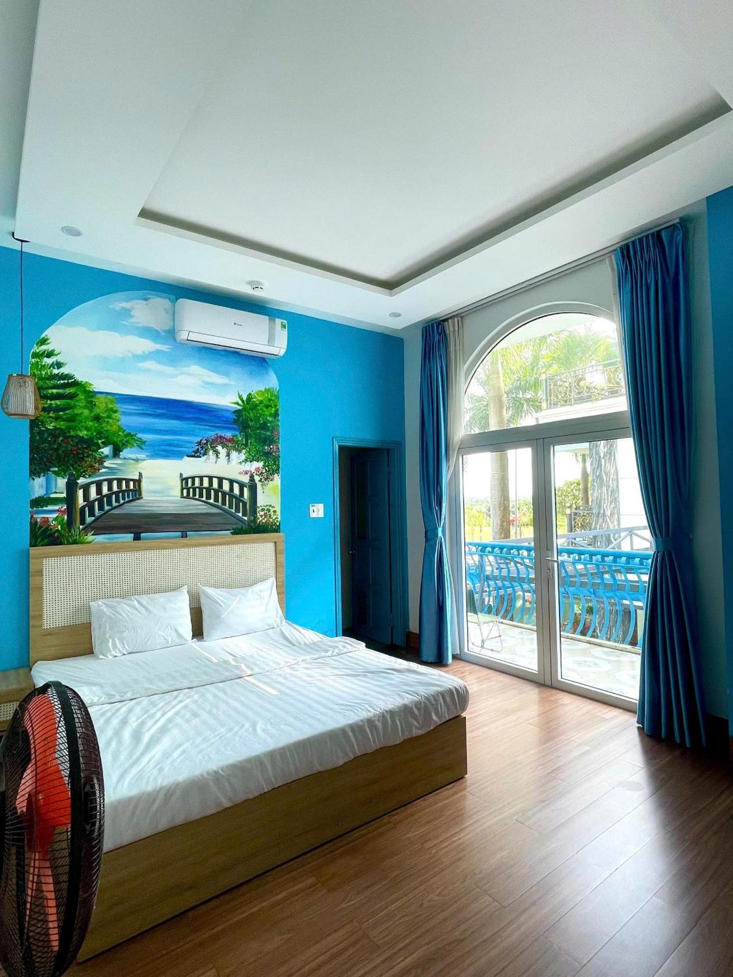 Santorini House And Coffee Hotel Da Nang Exterior photo